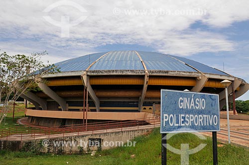  Assunto: Ginásio Poliesportivo de Ilha Solteira conhecido como Disco Voador / Local: Ilha Solteira - São Paulo (SP) - Brasil / Data: 10/2013 