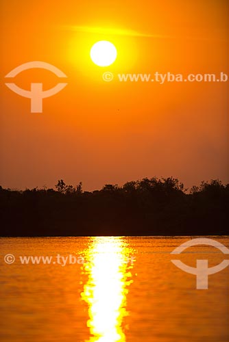  Assunto: Pôr do sol no Rio Cuiabá / Local: Mato Grosso (MT) - Brasil / Data: 10/2012 