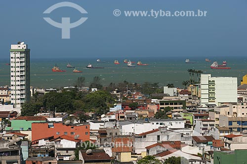  Vista geral de Macaé com rebocadores de navios ao fundo  - Macaé - Rio de Janeiro - Brasil