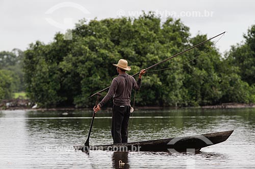  Assunto: Pesca do Pirarucu (Arapaima gigas) / Local: Maraã - Amazonas (AM) - Brasil / Data: 11/2013 