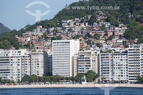  Assunto: Prédios na Praia do Leme com a Morro Chapéu Mangueira ao fundo / Local: Leme - Rio de Janeiro (RJ) - Brasil / Data: 11/2013 