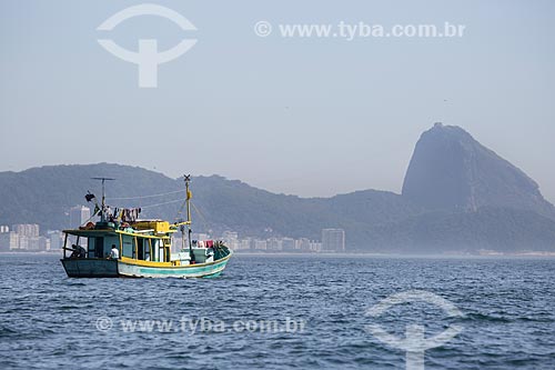  Assunto: Barco de pesca com o Pão de Açúcar ao fundo / Local: Rio de Janeiro (RJ) - Brasil / Data: 11/2013 