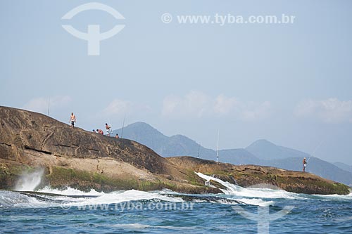  Assunto: Pescadores na Pedra do Arpoador / Local: Ipanema - Rio de Janeiro (RJ) - Brasil / Data: 11/2013 