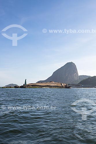  Assunto: Forte Tamandaré da Laje (1555) na Baía de Guanabara com o Pão de Açúcar ao fundo / Local: Rio de Janeiro (RJ) - Brasil / Data: 11/2013 