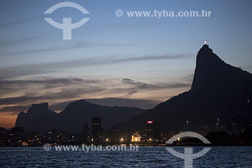  Assunto: Vista do entardecer na Enseada do Botafogo / Local: Rio de Janeiro (RJ) - Brasil / Data: 11/2013 