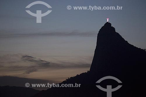  Assunto: Vista do entardecer no Cristo Redentor (1931) / Local: Rio de Janeiro (RJ) - Brasil / Data: 11/2013 