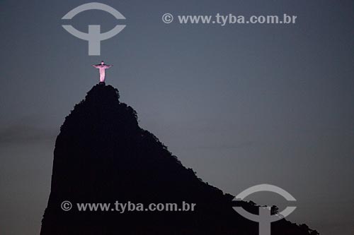  Assunto: Vista do entardecer no Cristo Redentor (1931) / Local: Rio de Janeiro (RJ) - Brasil / Data: 11/2013 