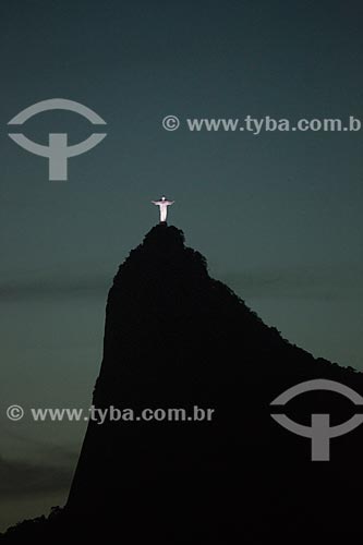  Assunto: Vista do entardecer no Cristo Redentor (1931) / Local: Rio de Janeiro (RJ) - Brasil / Data: 11/2013 