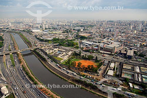  Assunto: Vista aérea da Ponte Jânio Quadros - também conhecida como Ponte da Vila Maria / Local: São Paulo (SP) - Brasil / Data: 10/2013 