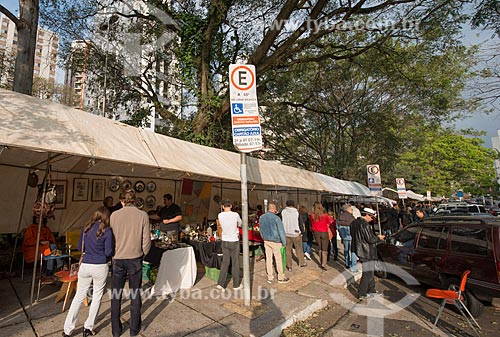  Assunto: Feira de Antiguidades da Praça Benedito Calixto / Local: São Paulo (SP) - Brasil / Data: 08/2013 