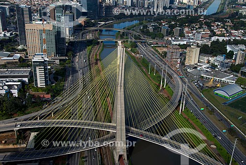  Assunto: Ponte Estaiada Octávio Frias de Oliveira / Local: São Paulo (SP) - Brasil / Data: 06/2013 