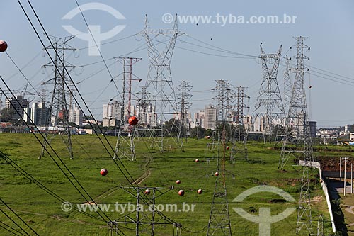  Torres de transmissão de energia elétrica  - São José dos Campos - São Paulo - Brasil