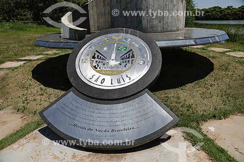  Monumento em homenagem aos mortos na explosão da base aérea de Alcântara no Memorial Aeroespacial Brasileiro - MAB  - São José dos Campos - São Paulo - Brasil