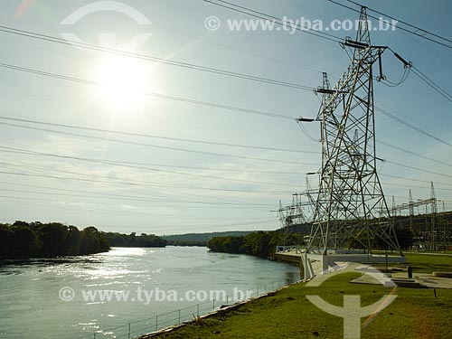  Assunto: Torres de transmissão da Usina Hidrelétrica de Furnas / Local: São José da Barra - Minas Gerais (MG) - Brasil / Data: 12/2013 
