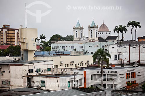  Assunto: Vista em primeiro plano do Hospital Central e ao fundo as duas torres da Catedral Sagrado Coração de Jesus / Local: Porto Velho - Rondônia (RO) - Brasil / Data: 11/2013 