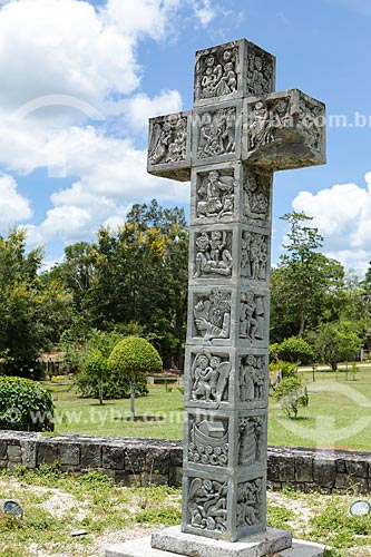  Assunto: Cruz próxima a Capela do Menino Jesus - também conhecida como Igreja de Pedra / Local: Itapetinga - Bahia (BA) - Brasil / Data: 01/2014 