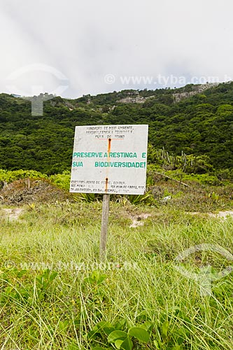  Assunto: Placa na trilha de acesso à Praia do Forno / Local: Arraial do Cabo - Rio de Janeiro (RJ) - Brasil / Data: 01/2014 