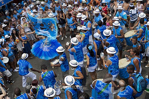  Assunto: Bateria do bloco de carnaval de rua Timoneiros da viola / Local: Madureira - Rio de Janeiro (RJ) - Brasil / Data: 02/2012 