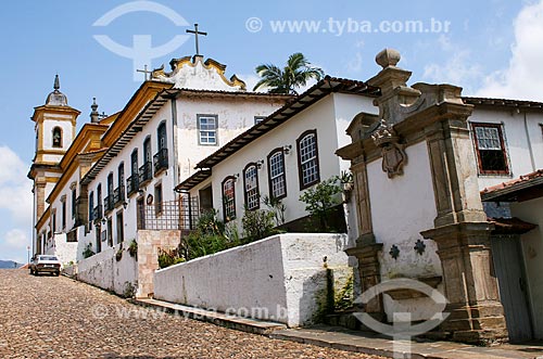  Assunto: Vista do Chafariz São Francisco e ao fundo Casa do Conde de Assumar e Igreja São Francisco de Assis / Local: Mariana - Minas Gerais (MG) - Brasil / Data: 12/2007 