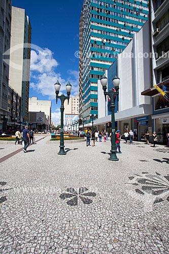  Assunto: Trecho da Avenida Luiz Xavier entre a Rua Quinze de Novembro - conhecido como Rua das Flores / Local: Centro - Curitiba - Paraná (PR) - Brasil / Data: 12/2013 