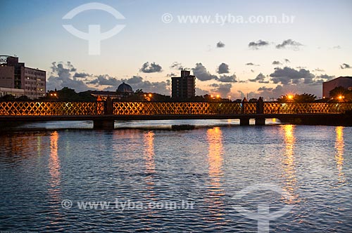  Assunto: Ponte da Boa Vista (1874) sobre o Rio Capibaribe / Local: Recife - Pernambuco (PE) - Brasil / Data: 11/2013 