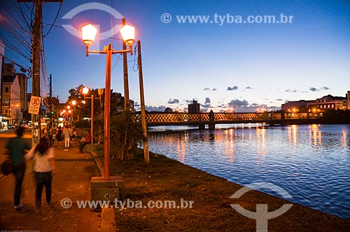  Assunto: Ponte da Boa Vista (1874) sobre o Rio Capibaribe / Local: Recife - Pernambuco (PE) - Brasil / Data: 11/2013 
