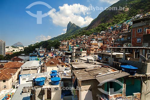  Assunto: Casas da Favela Santa Marta com o Cristo Redentor ao fundo / Local: Botafogo - Rio de Janeiro (RJ) - Brasil / Data: 04/2011 