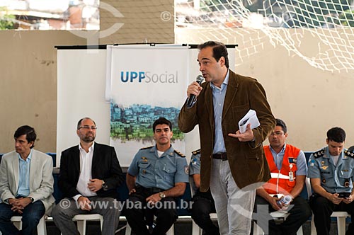  Assunto: Fórum no Morro do Borel com o Secretário de Transportes Carlos Roberto Osório falando sobre a UPP Social / Local: Tijuca - Rio de Janeiro (RJ) - Brasil / Data: 06/2011 