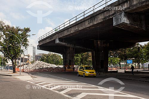  Assunto: Demolição de uma das saídas do Elevado da Perimetral - próximo ao Museu Histórico Nacional / Local: Rio de Janeiro (RJ) - Brasil / Data: 03/2014 