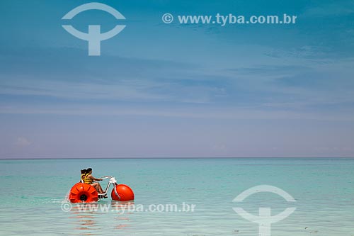  Assunto: Turistas em triciclo aquático / Local: Bahamas - América Central / Data: 06/2013 