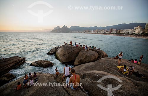  Assunto: Vista do pôr do sol a partir da Pedra do Arpoador / Local: Ipanema - Rio de Janeiro (RJ) - Brasil / Data: 02/2014 