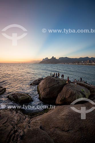  Assunto: Vista do pôr do sol a partir da Pedra do Arpoador / Local: Ipanema - Rio de Janeiro (RJ) - Brasil / Data: 02/2014 