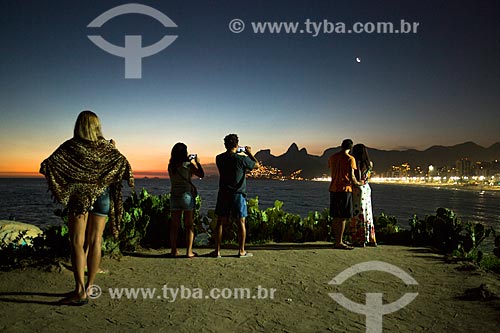  Assunto: Vista do pôr do sol a partir da Pedra do Arpoador / Local: Ipanema - Rio de Janeiro (RJ) - Brasil / Data: 02/2014 