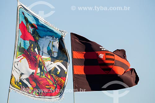  Assunto: Bandeiras em homenagem à São Jorge e do Flamengo na praia / Local: Rio de Janeiro (RJ) - Brasil / Data: 01/2014 