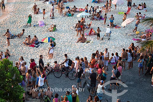  Assunto: Banhistas na Praia do Arpoador / Local: Ipanema - Rio de Janeiro (RJ) - Brasil / Data: 01/2014 