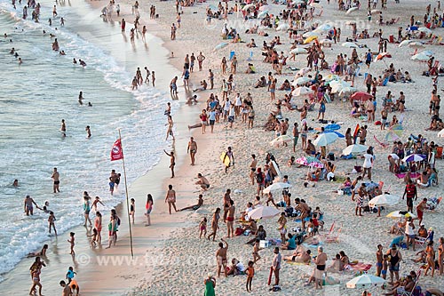  Assunto: Banhistas na Praia do Arpoador / Local: Ipanema - Rio de Janeiro (RJ) - Brasil / Data: 01/2014 