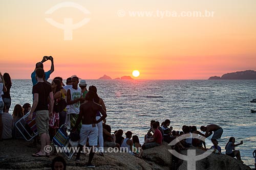  Assunto: Vista do pôr do sol na Pedra do Arpoador / Local: Ipanema - Rio de Janeiro (RJ) - Brasil / Data: 01/2014 