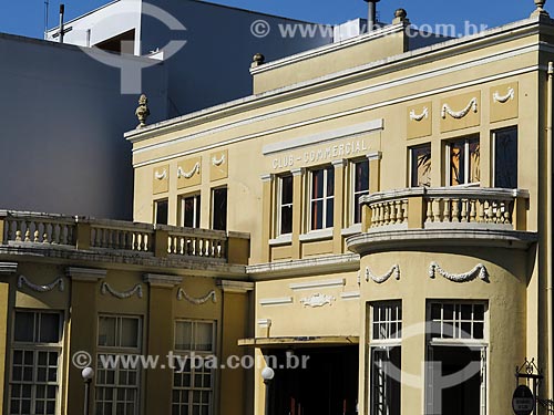  Assunto: Detalhe da fachada do Clube Comercial de Taquara (1926) / Local: Taquara - Rio Grande do Sul (RS) - Brasil / Data: 12/2013 
