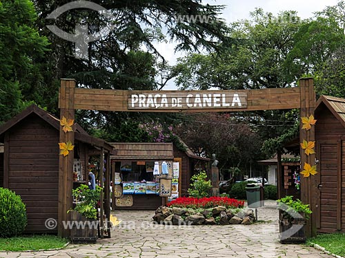  Assunto: Entrada da Praça João Correa - também conhecida como Praça de Canela / Local: Canela - Rio Grande do Sul (RS) - Brasil / Data: 02/2014 