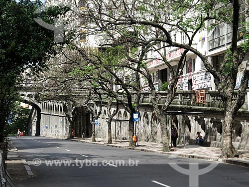  Assunto: Rampa de acesso ao Viaduto Otávio Rocha (1932) sobre a Avenida Borges de Medeiros / Local: Porto Alegre - Rio Grande do Sul (RS) - Brasil / Data: 03/2014 
