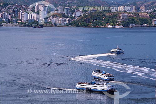  Assunto: Barcas que fazem o transporte de passageiros entre Rio e Niterói na Baía de Guanabara / Local: Rio de Janeiro (RJ) - Brasil / Data: 03/2014 