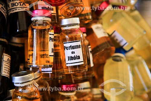  Assunto: Perfumes artesanais e garrafadas no Mercado Ver-o-Peso / Local: Belém - Pará (PA) - Brasil / Data: 03/2014 