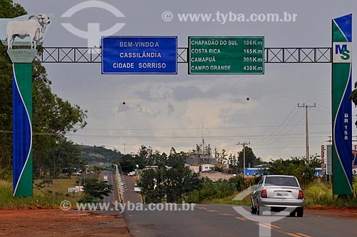  Assunto: Portal da cidade de Cassilândia - Rodovia BR-158 / Local: Cassilândia - Mato Grosso do Sul (MS) - Brasil / Data: 02/2014 