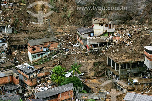  Deslizamento de terra causado pelas fortes chuvas  - Nova Friburgo - Rio de Janeiro - Brasil