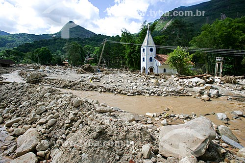  Deslizamento de terra causado pelas fortes chuvas  - Teresópolis - Rio de Janeiro - Brasil