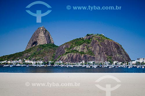  Assunto: Praia de Botafogo e barcos na Enseada de Botafogo com o Pão de Açúcar ao fundo / Local: Botafogo - Rio de Janeiro (RJ) - Brasil / Data: 03/2014 