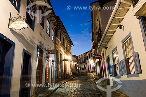  Assunto: Vista noturna da Rua São Francisco / Local: Ouro Preto - Minas Gerais (MG) - Brasil / Data: 06/2012 