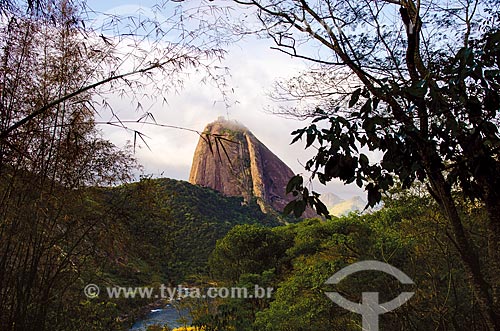  Assunto: Vista pro Pão de Açúcar a partir do Morro da Babilônia / Local: Rio de Janeiro (RJ) - Brasil / Data: 08/2012 