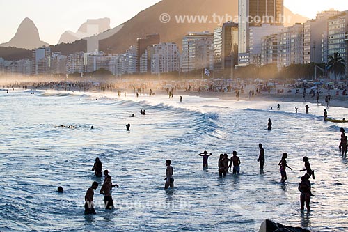  Assunto: Praia de Copacabana vista à partir da Praia do Leme com a Morro Dois Irmãos e a Pedra da Gávea ao fundo / Local: Copacabana - Rio de Janeiro (RJ) - Brasil / Data: 03/2014 