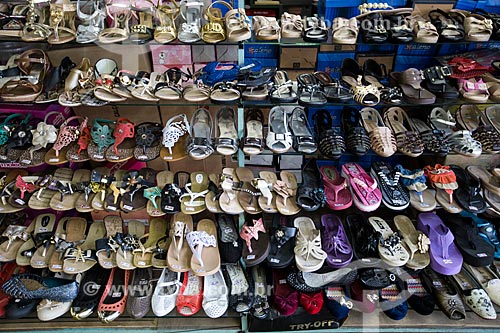  Assunto: Calçados à venda no Mercado Municipal de Goiânia / Local: Goiânia - Goiás (GO) - Brasil / Data: 05/2014 
